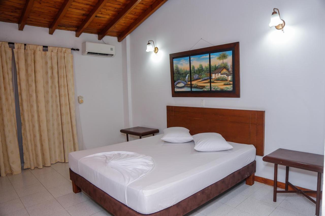 Hotel Y Restaurante Meson Del Gitano Caucasia 외부 사진