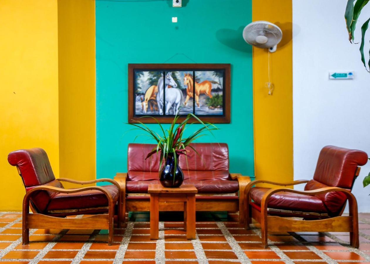 Hotel Y Restaurante Meson Del Gitano Caucasia 외부 사진