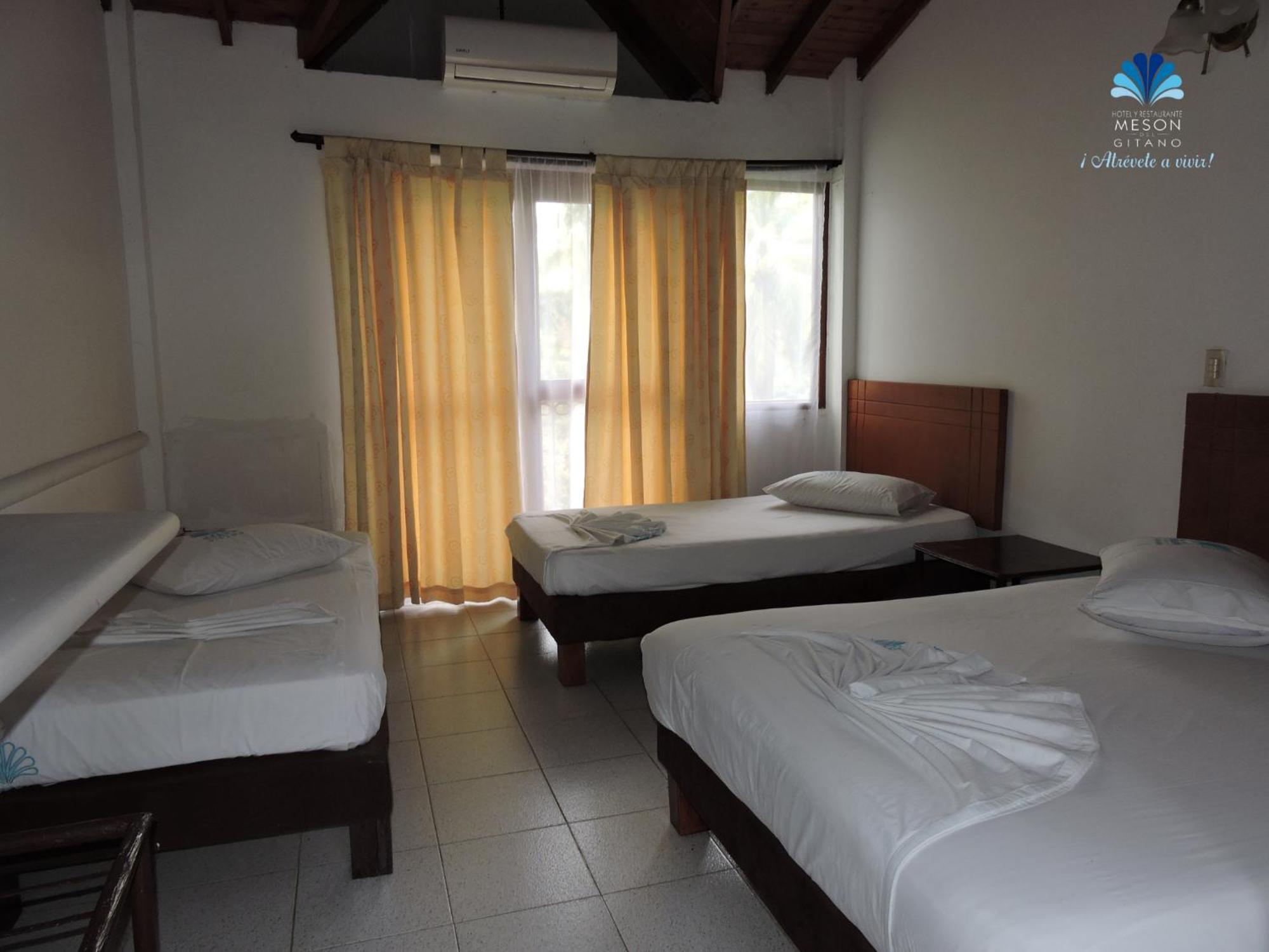 Hotel Y Restaurante Meson Del Gitano Caucasia 객실 사진