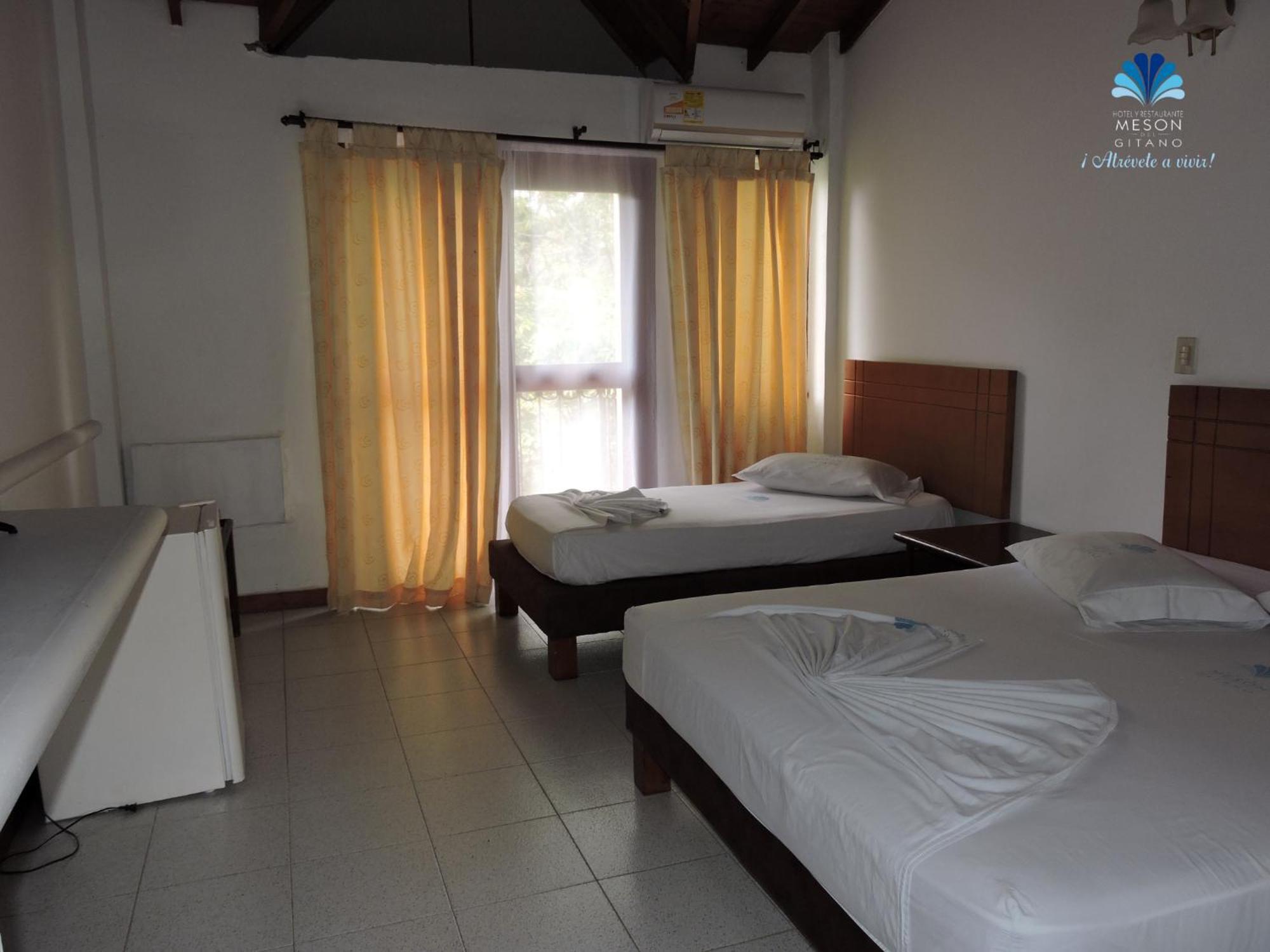 Hotel Y Restaurante Meson Del Gitano Caucasia 객실 사진