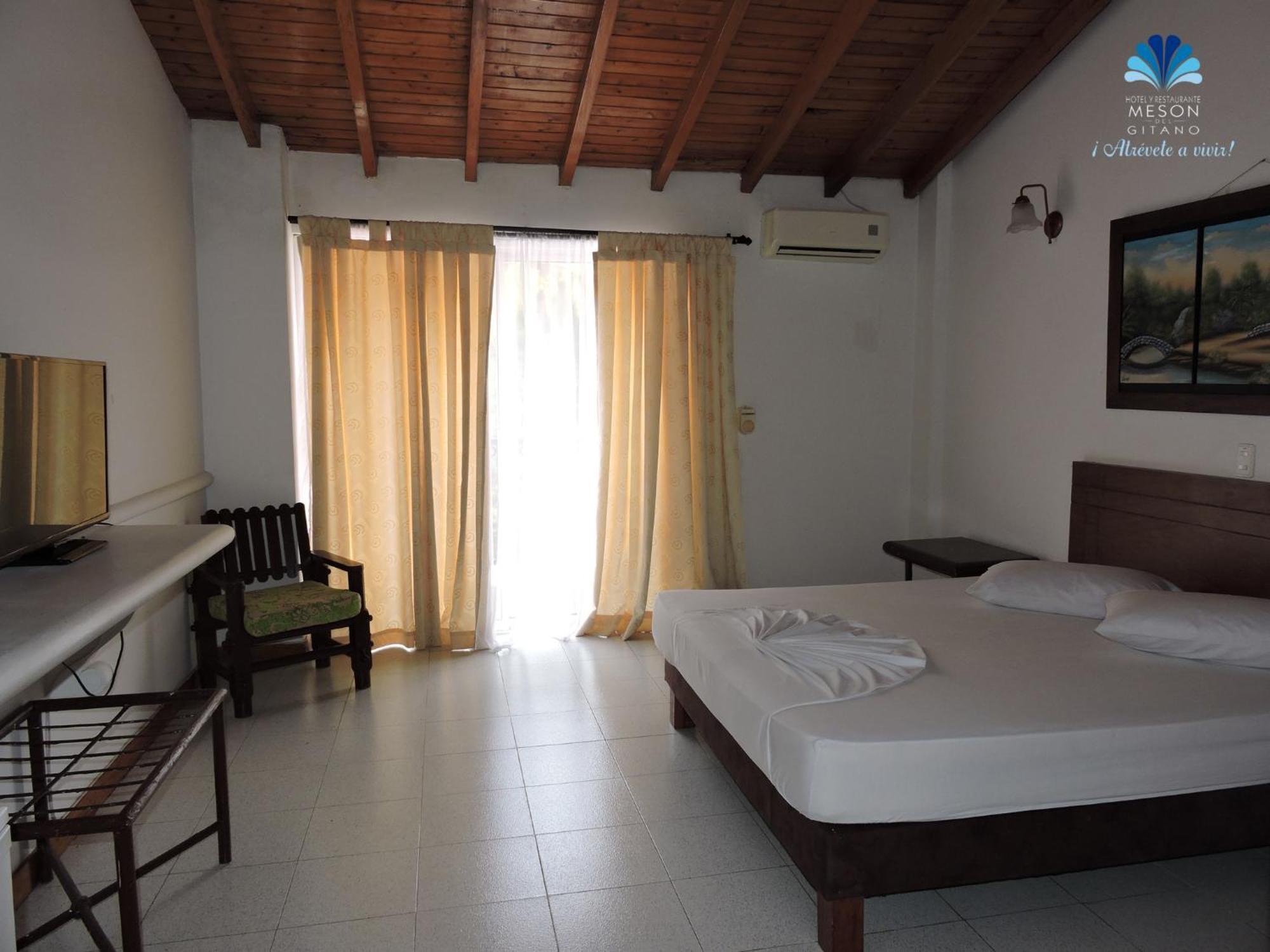 Hotel Y Restaurante Meson Del Gitano Caucasia 객실 사진
